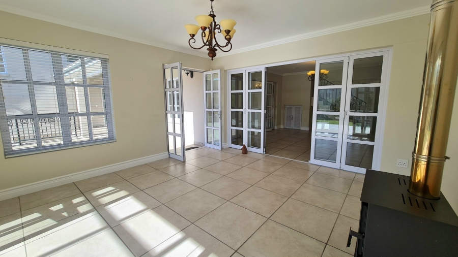 5 Bedroom Property for Sale in The Village Western Cape